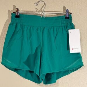 Lululemon Hotty Hot High Rise Short 4” Lined – Size 8 – NWT – Raceway Green